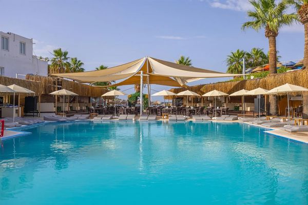 Ladonia Leo Beach Resort