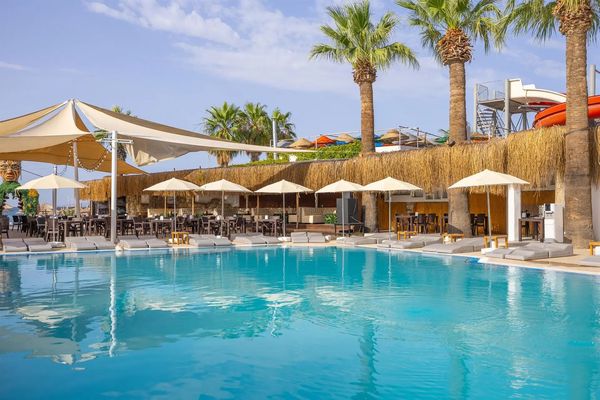 Ladonia Leo Beach Resort
