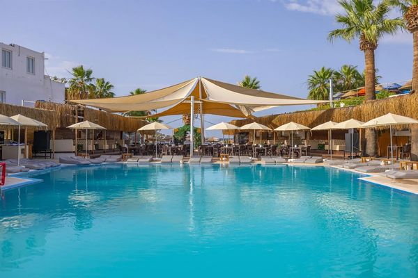 Ladonia Leo Beach Resort
