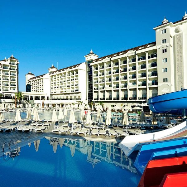 Lake River Side Spa