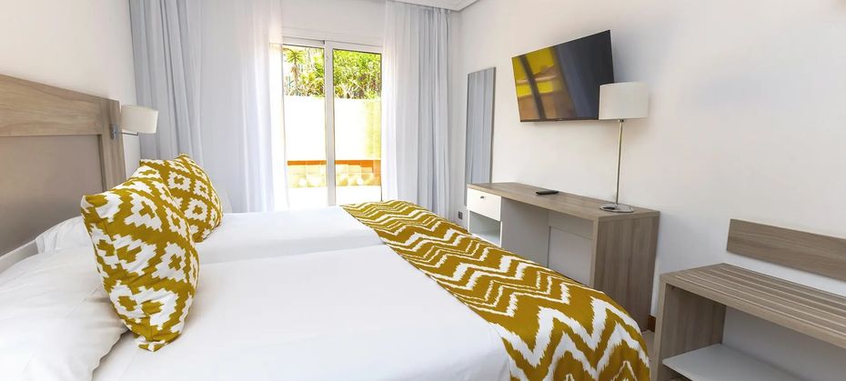 Landmar Costa los Gigantes Family Resort