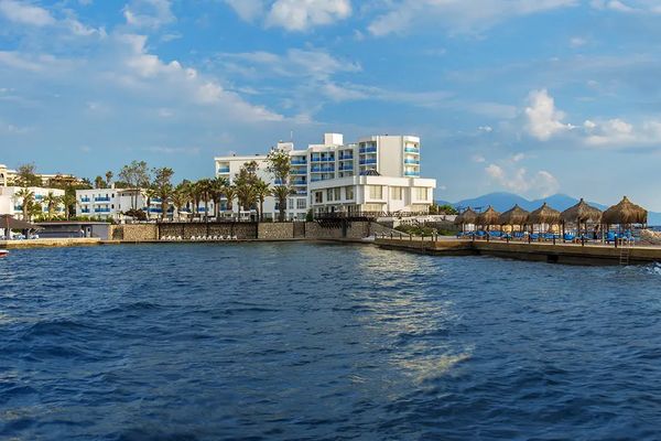 Le Bleu Resort
