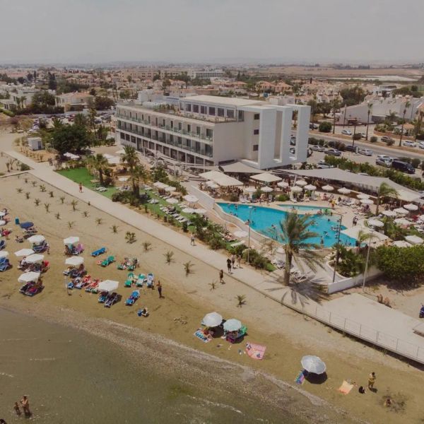 Lebay Beach — Larnaka, Cypr