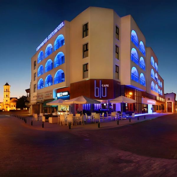 Livadhiotis City — Larnaka, Cypr