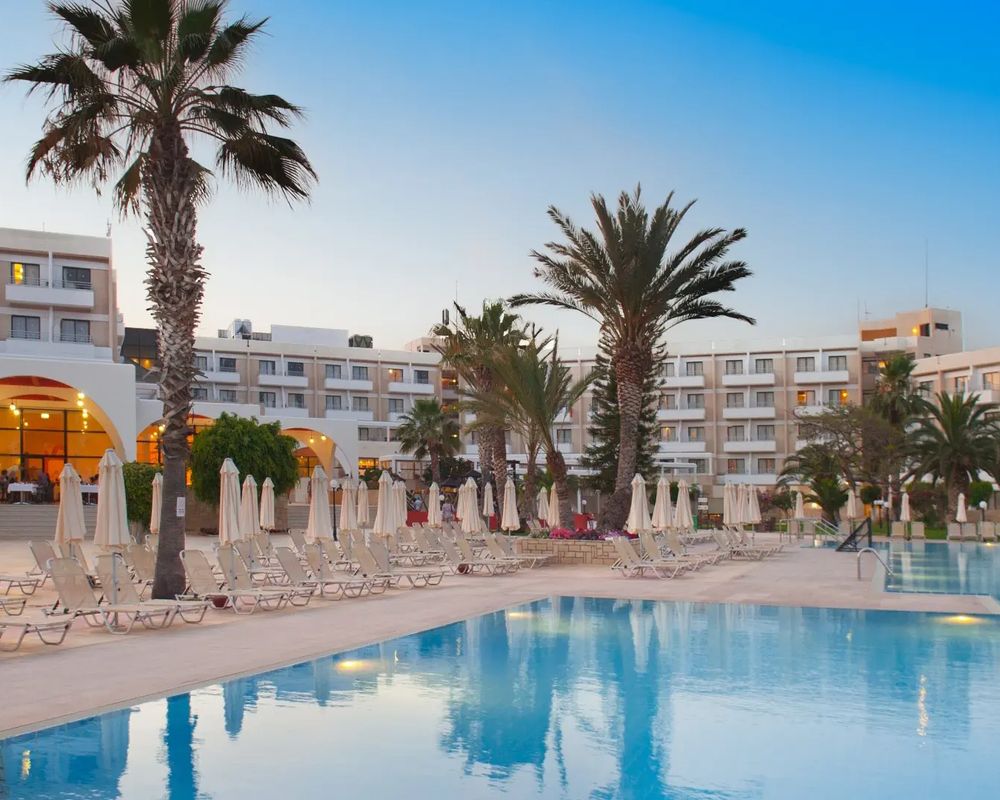 Louis Phaethon Beach