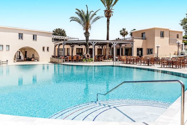 Louis St. Elias Resort