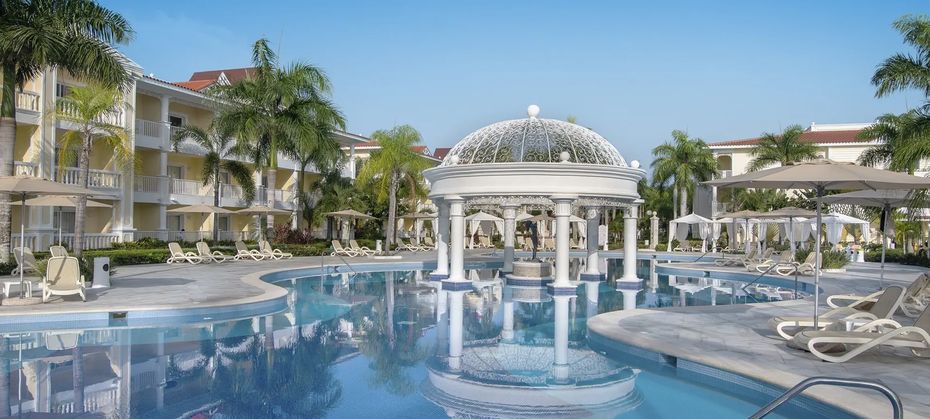 Luxury Bahia Principe Bouganville