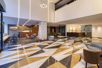 Mercure St Julians