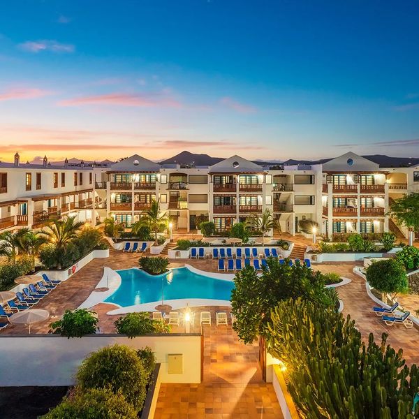 Nazaret Mansion (Costa Tequise) — Costa Teguise, Hiszpania