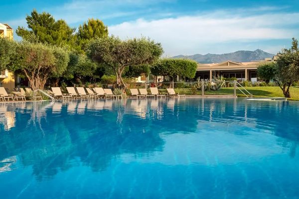 Mareblue Beach (ex Blue Bay Escape)