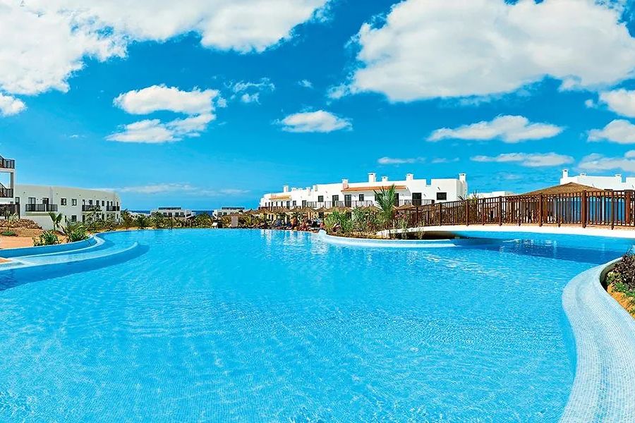 Sal (7 dni) w Melia Dunas Beach Resort & Spa z Warszawy (AI)