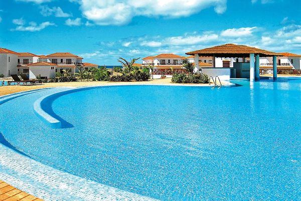 Melia Tortuga Beach Resort