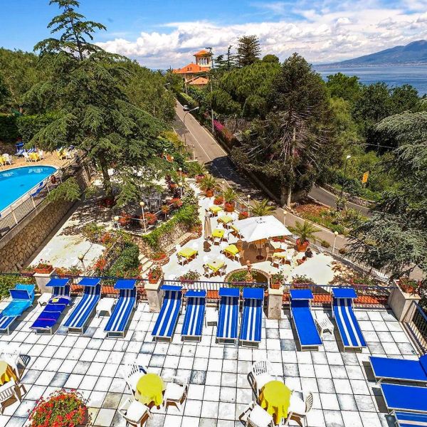 Metropole — Sorrento, Włochy