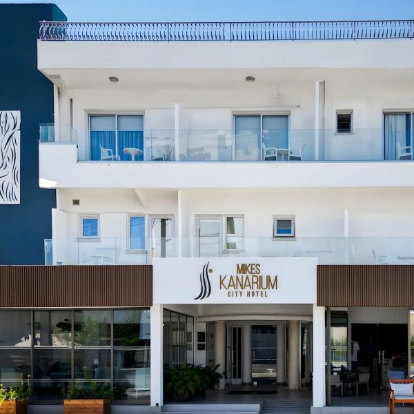 Mikes Kanarium City — Larnaka, Cypr