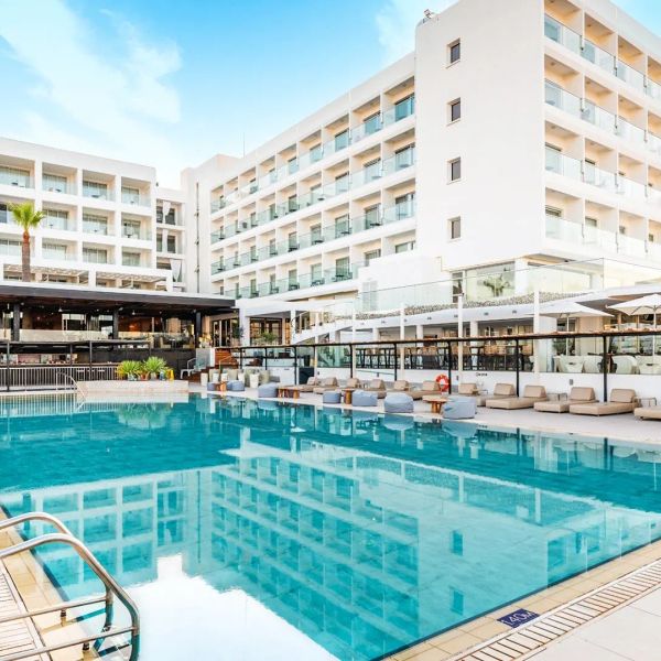 Napa Mermaid — Ayia Napa, Cypr