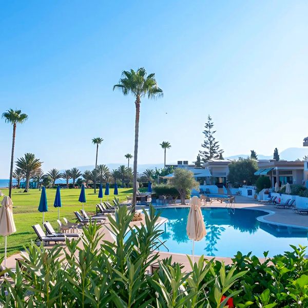 Natura Beach — Paphos, Cypr