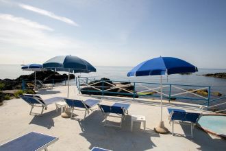 Nike Giardini Naxos