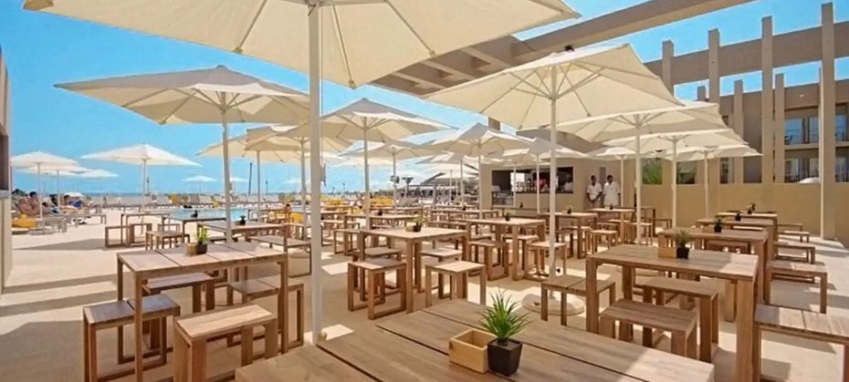 Oasis Atlantico Salinas Sea