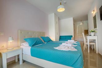 Palapart Gikas Studios Suites