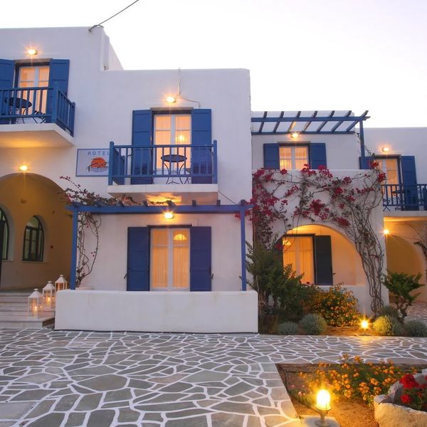 Paros Inn Seafront — Piso Livadi, Grecja