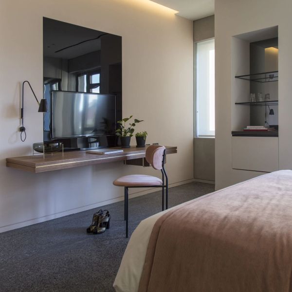 Perianth — Ateny, Grecja