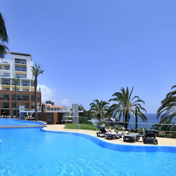 Pestana Promenade — Funchal, Portugalia