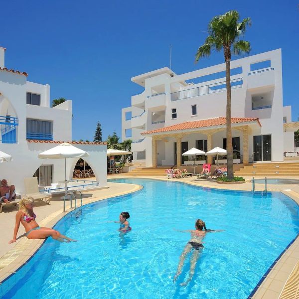 Petrosana — Ayia Napa, Cypr