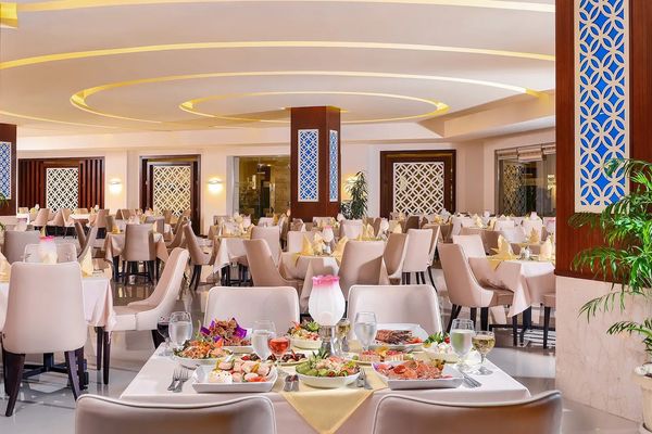 Royal Albatros Moderna