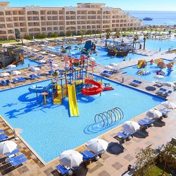 Pickalbatros White Beach Resort