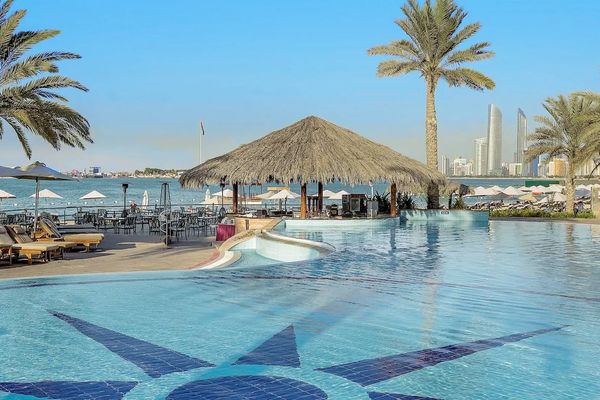 Radisson Blu Abu Dhabi Corniche (ex Hilton)