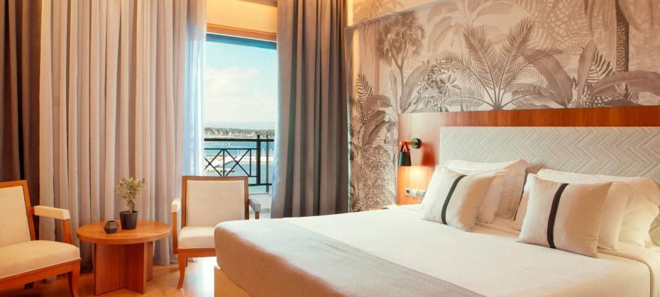 Ramada Athens Attica Riviera (ex Aquamarina)