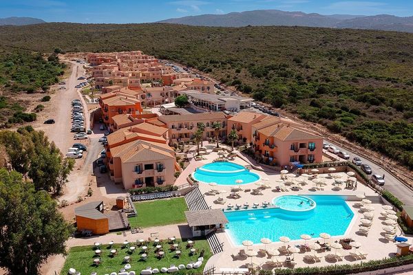 Red Sun Village  (Trinita d'Agultu e Vignola)