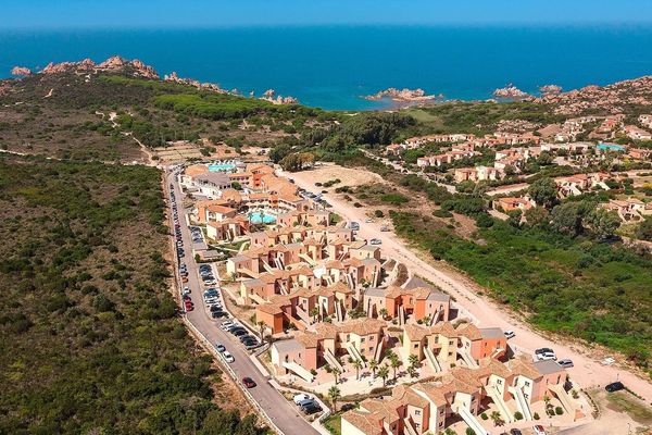 Red Sun Village  (Trinita d'Agultu e Vignola)