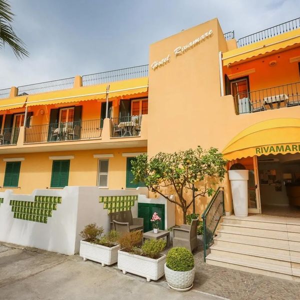 Rivamare — Ischia Porto, Włochy