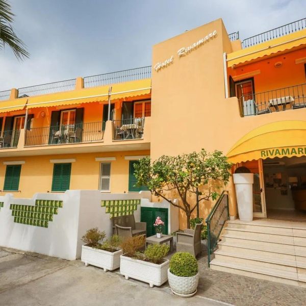 Rivamare — Ischia Porto, Włochy