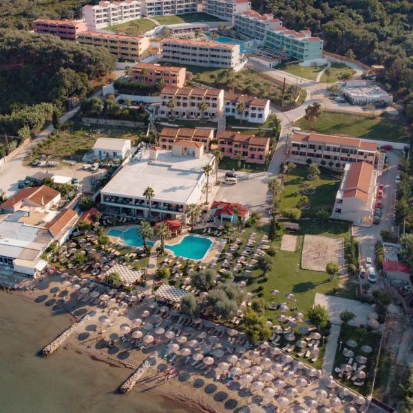 Robolla Beach (Roda) — Roda, Grecja