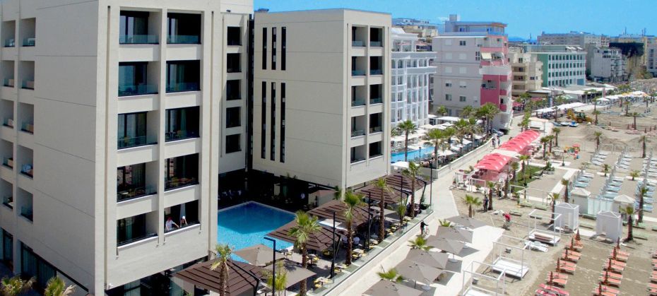 Royal G Hotel