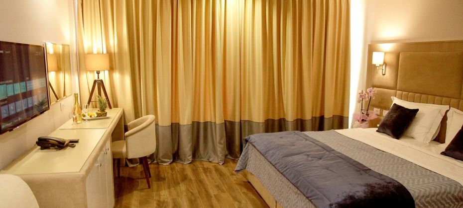 Royal G Hotel