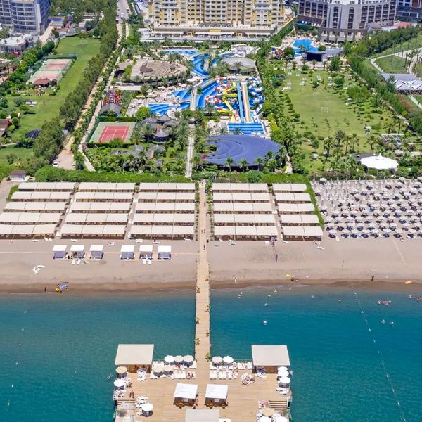 Royal Holiday Palace