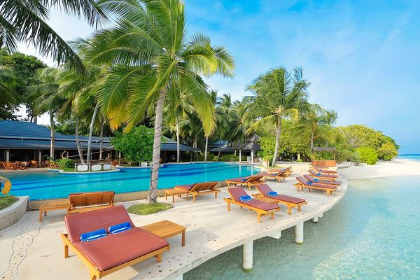 Royal Island Resort