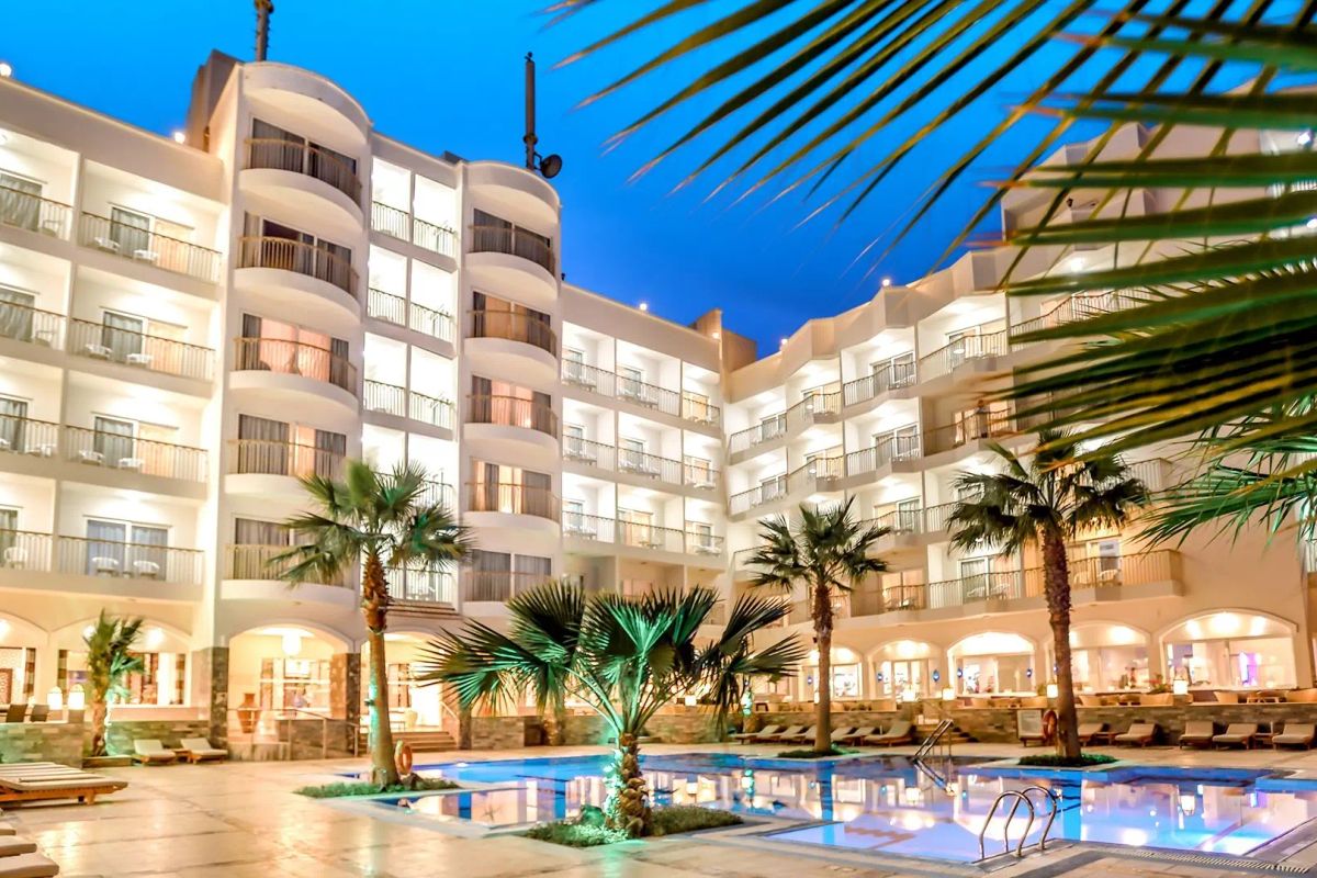 Hurghada (7 dni) w Royal Star Beach Resort (ex Three Corners) z Poznania (AI)