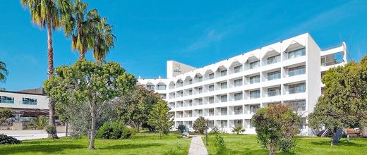 Serra Park (ex Side Ally)