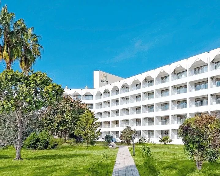 Serra Park (ex Side Ally)