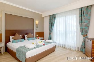 Side Crown Palace Side