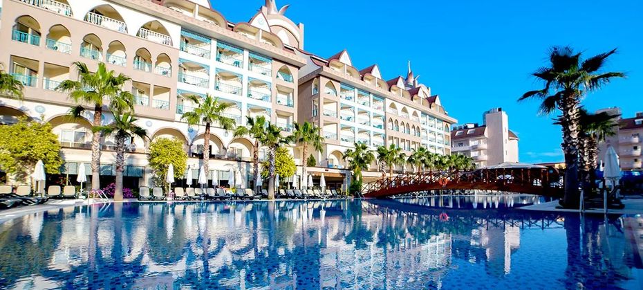 Side Crown Palace (Side)