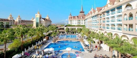 Side Crown Palace (Side)