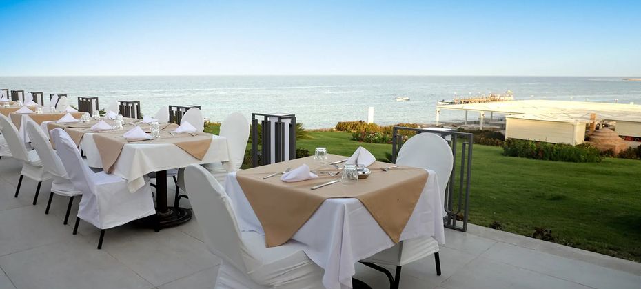 Sirena Beach Resort & Spa
