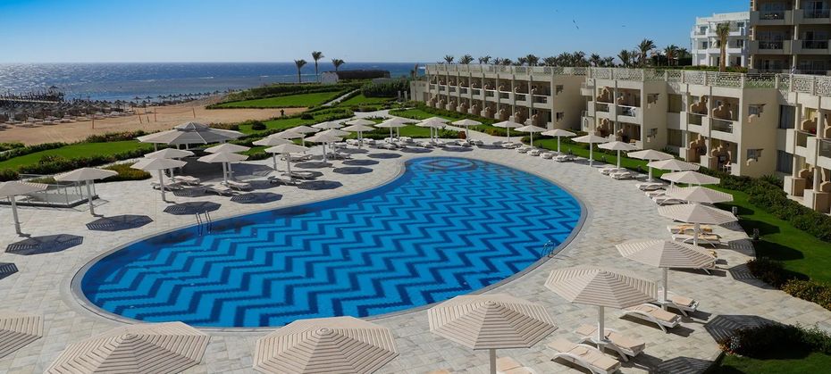 Sirena Beach Resort & Spa