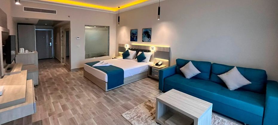 Sirena Beach Resort & Spa