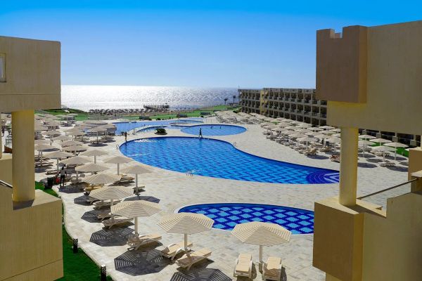 Sirena Beach Resort & Spa